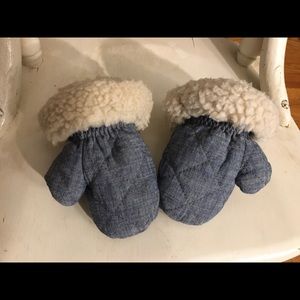 BabyGap Mittens